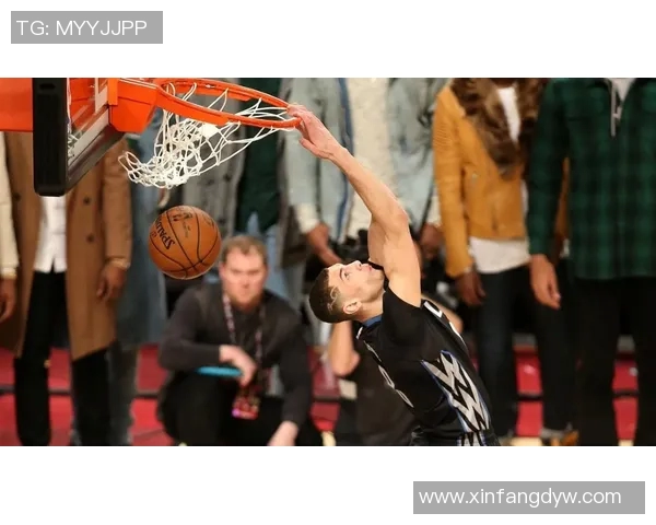 扎克拉文与卡特的精彩对决谁能在NBA赛场上笑到最后 扎克拉文与卡特的精彩对决谁能在NBA赛场上笑到最后