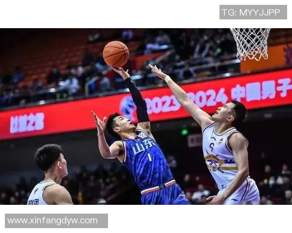 2017年CBA新疆队与上海队激战回顾精彩瞬间与赛季亮点分析