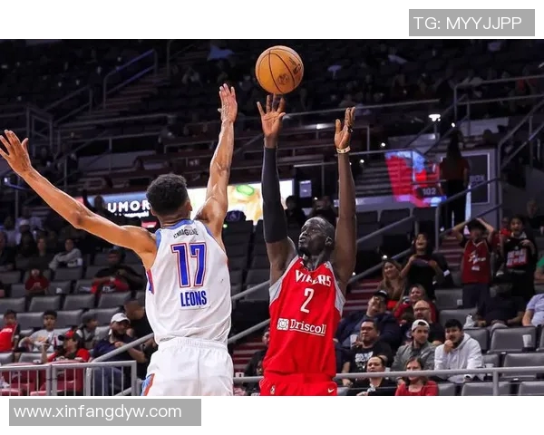 2017年NBA火箭队与雄鹿队激战回顾及精彩瞬间分析