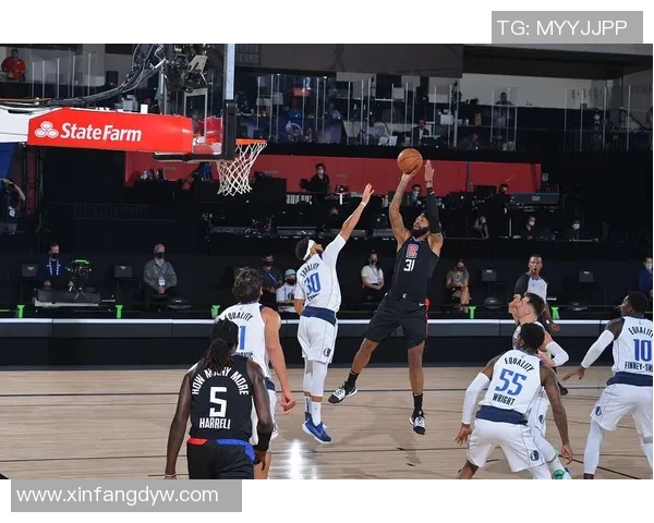 独行侠与快船精彩对决全场录像回放及精彩瞬间分析