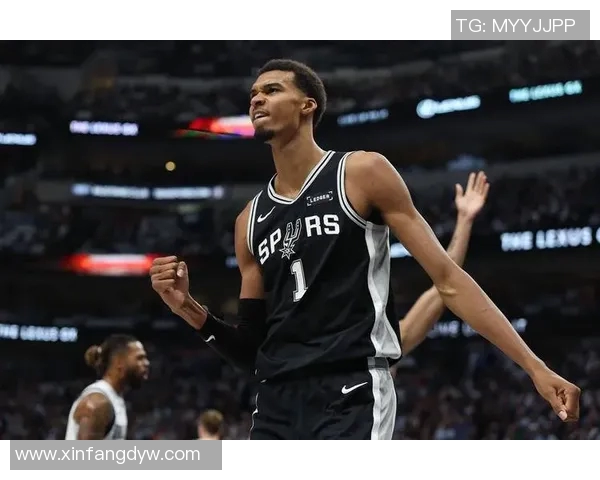 文班亚马首场比赛表现抢眼5次盖帽并隔扣字母哥引发热烈讨论 文班亚马首场比赛表现抢眼5次盖帽并隔扣字母哥引发热烈讨论